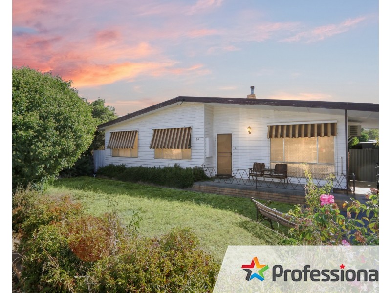 24 Alexander Street, Kangaroo Flat VIC 3555