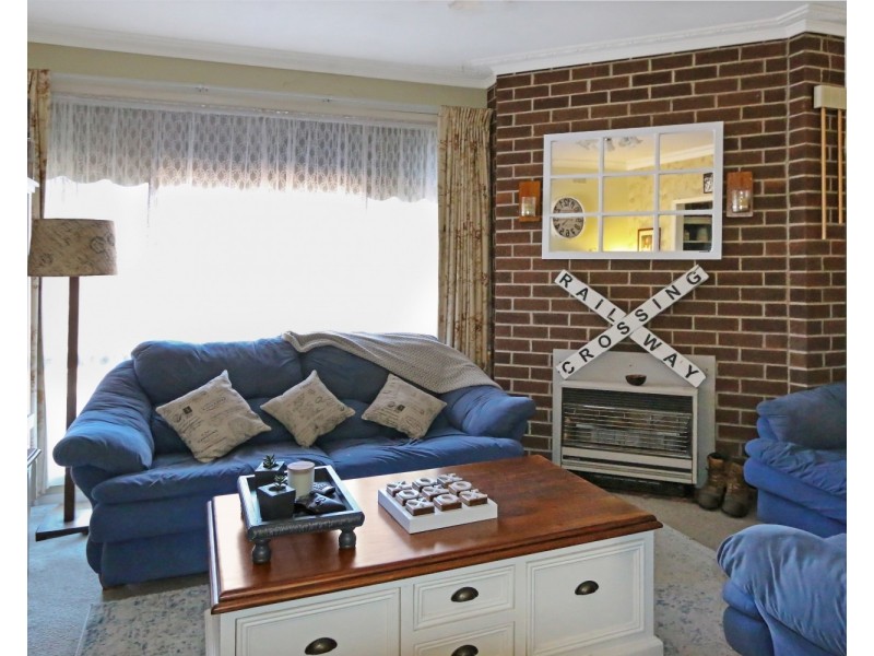 24 Alexander Street, Kangaroo Flat VIC 3555