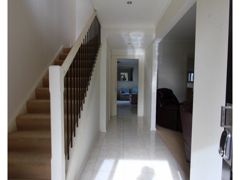 4 The Olive Grove, Strathdale VIC 3550