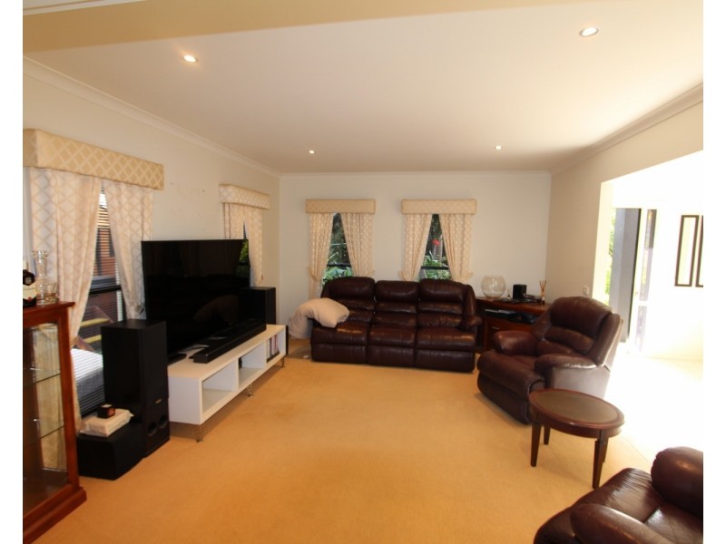 4 The Olive Grove, Strathdale VIC 3550