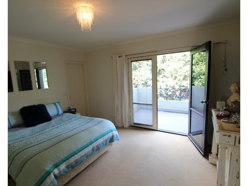 4 The Olive Grove, Strathdale VIC 3550