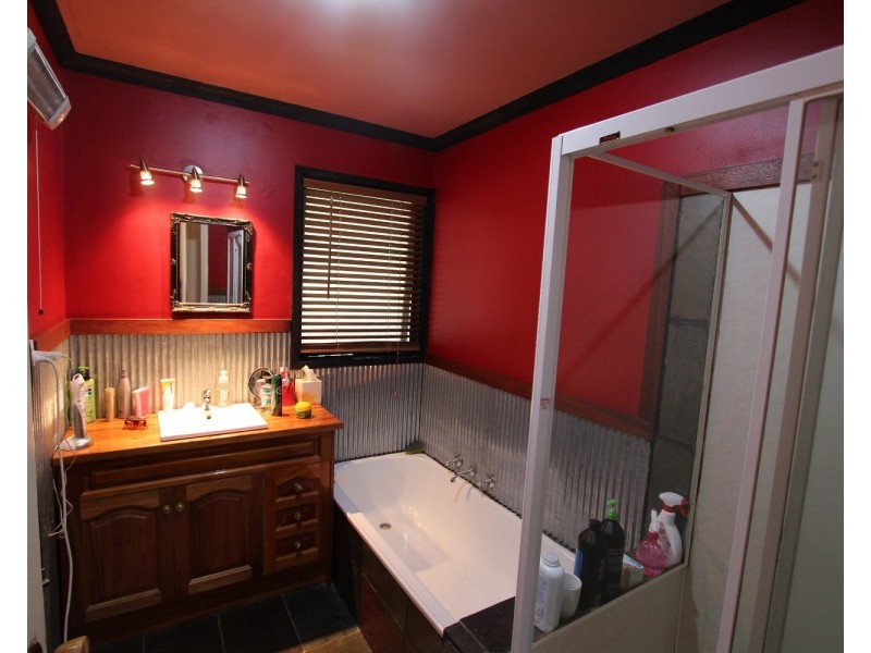 162 Station Street, Epsom VIC 3551