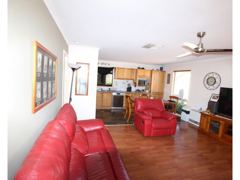 162 Station Street, Epsom VIC 3551