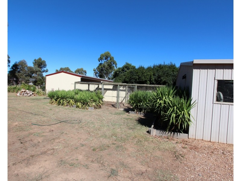 162 Station Street, Epsom VIC 3551