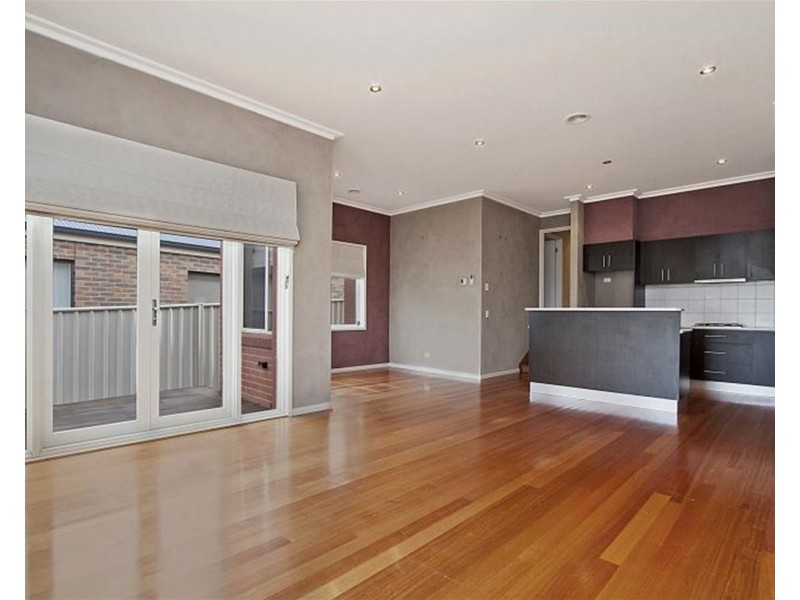 201B Aspinall Street, Kangaroo Flat VIC 3555