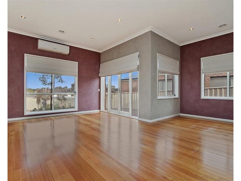 201B Aspinall Street, Kangaroo Flat VIC 3555