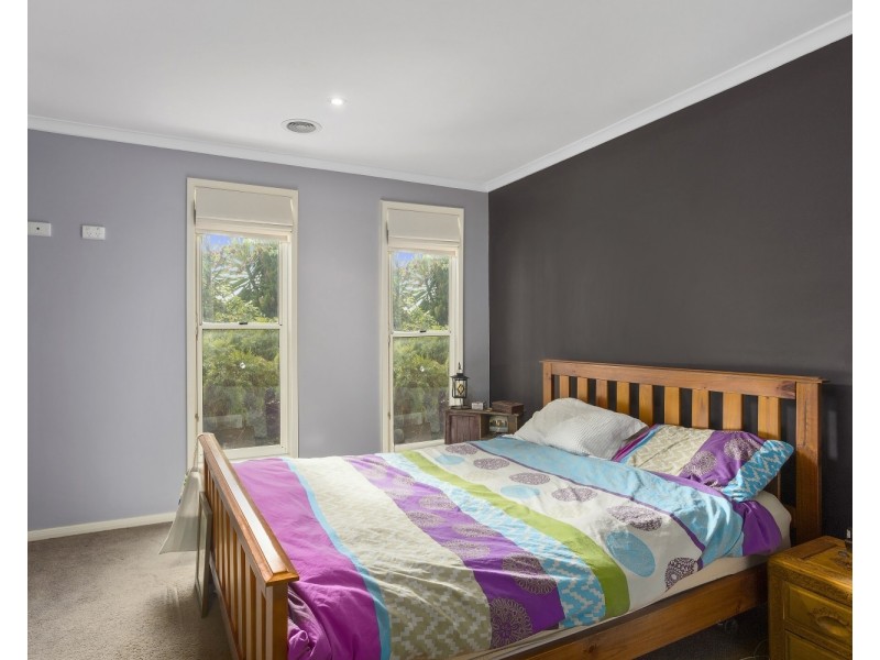 201B Aspinall Street, Kangaroo Flat VIC 3555