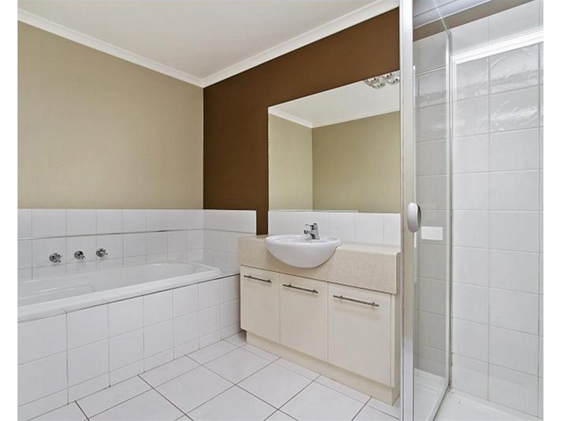 201B Aspinall Street, Kangaroo Flat VIC 3555