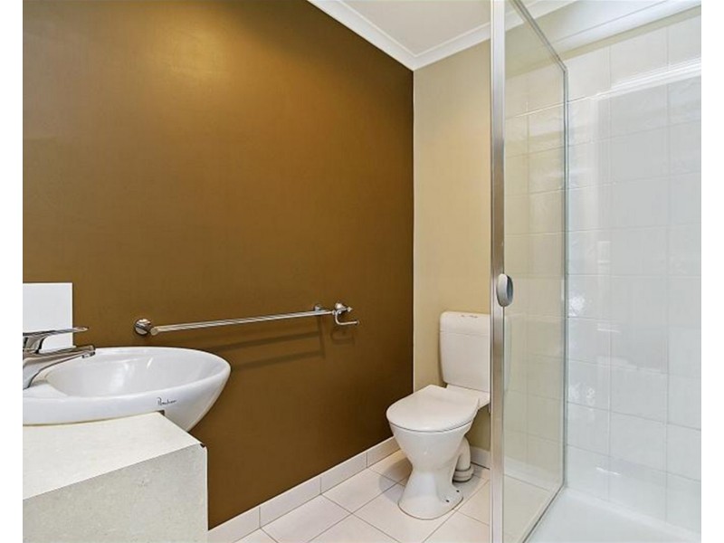 201B Aspinall Street, Kangaroo Flat VIC 3555