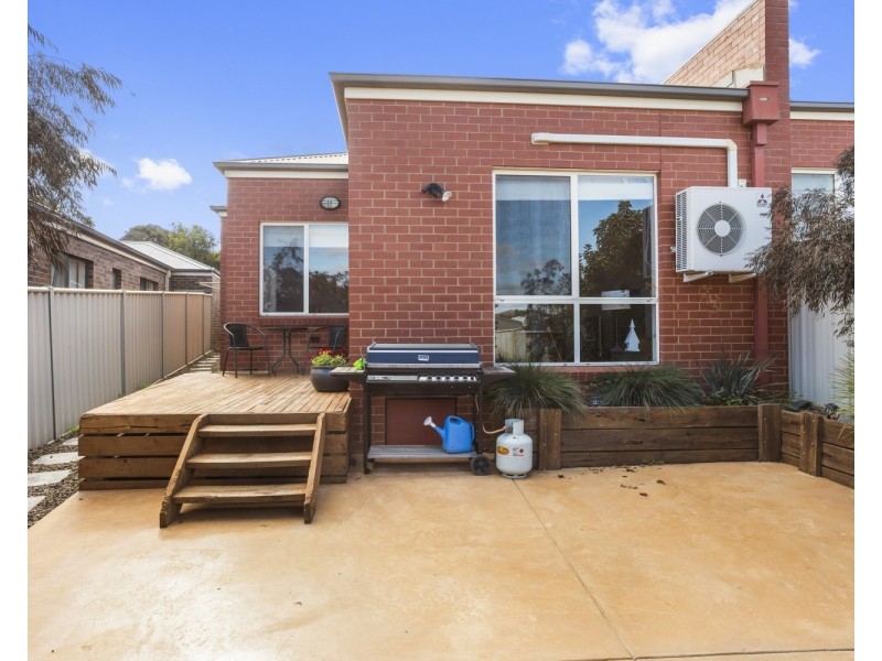 201B Aspinall Street, Kangaroo Flat VIC 3555