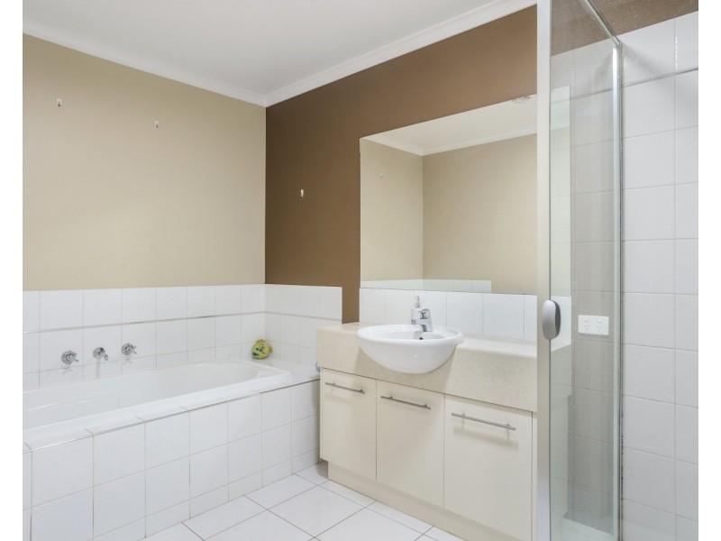 201B Aspinall Street, Kangaroo Flat VIC 3555