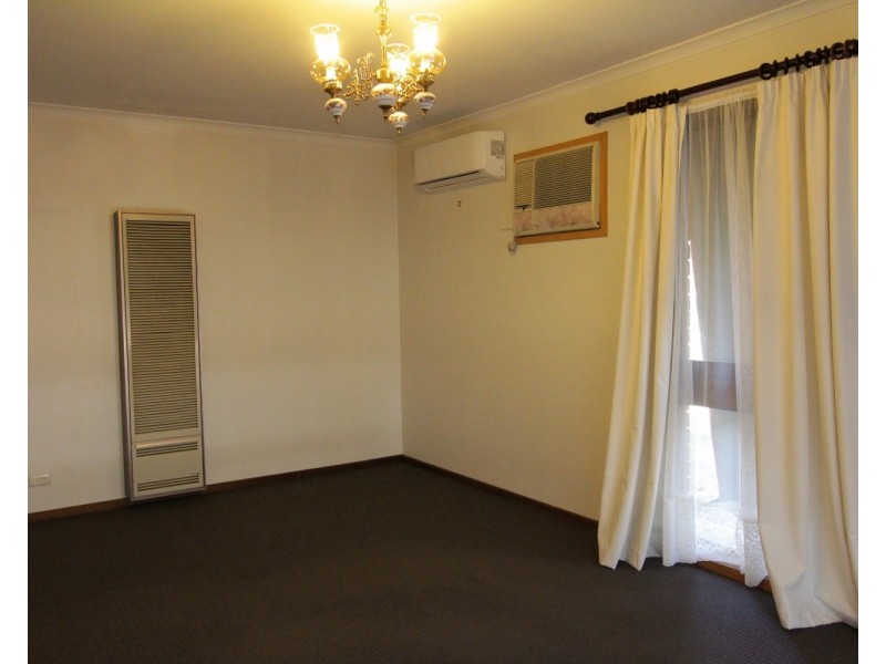 1/24 Pilcher Street, Strathdale VIC 3550