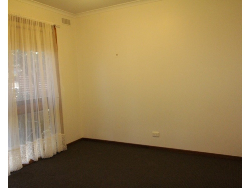 1/24 Pilcher Street, Strathdale VIC 3550