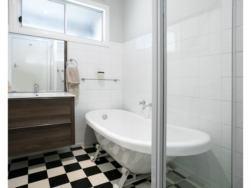 25 Illingworth Street, Golden Square VIC 3555