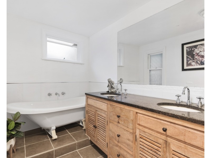 74 Old Violet Street, Bendigo VIC 3550
