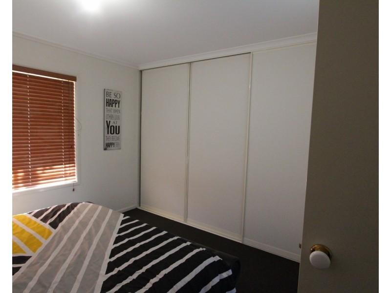 16 Banool Street, Golden Square VIC 3555