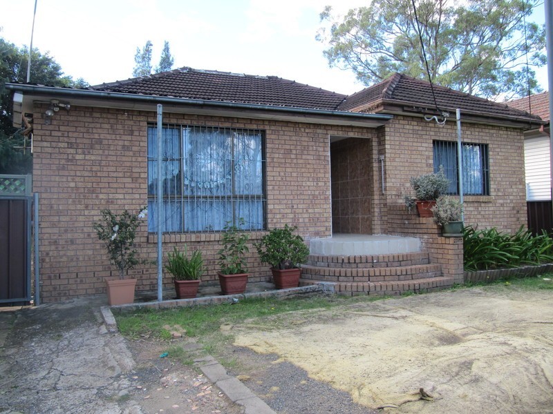 Fairfield East NSW 2165