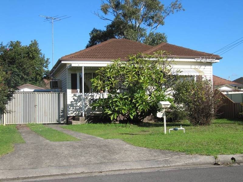 18 Earl Street, Canley Heights NSW 2166