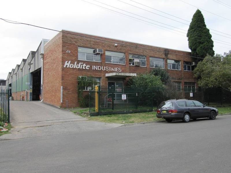 Fairfield NSW 2165