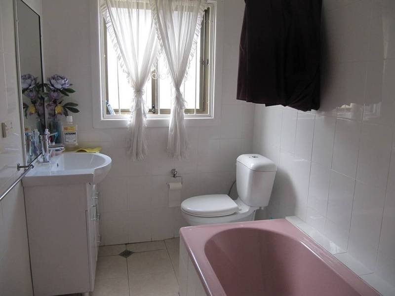 4 George Street, Canley Heights NSW 2166