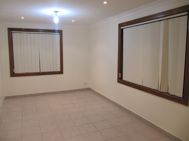 Fairfield West NSW 2165