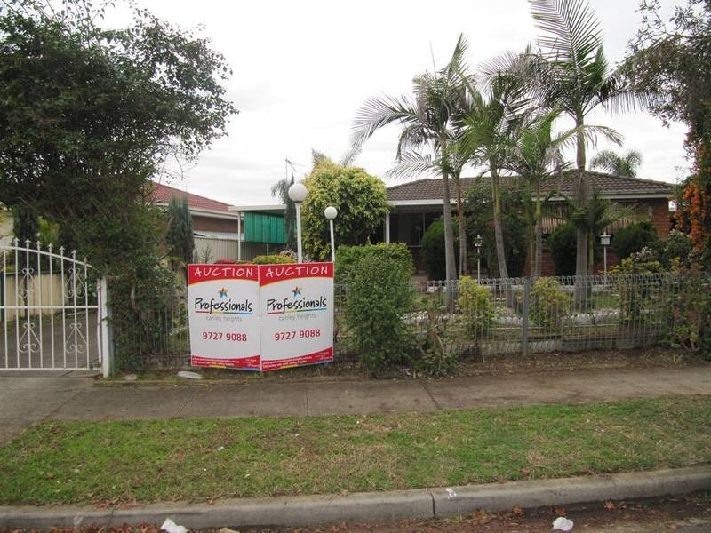 4 Hoyle Place, Greenfield Park NSW 2176