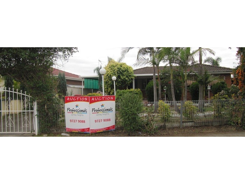 4 Hoyle Place, Greenfield Park NSW 2176