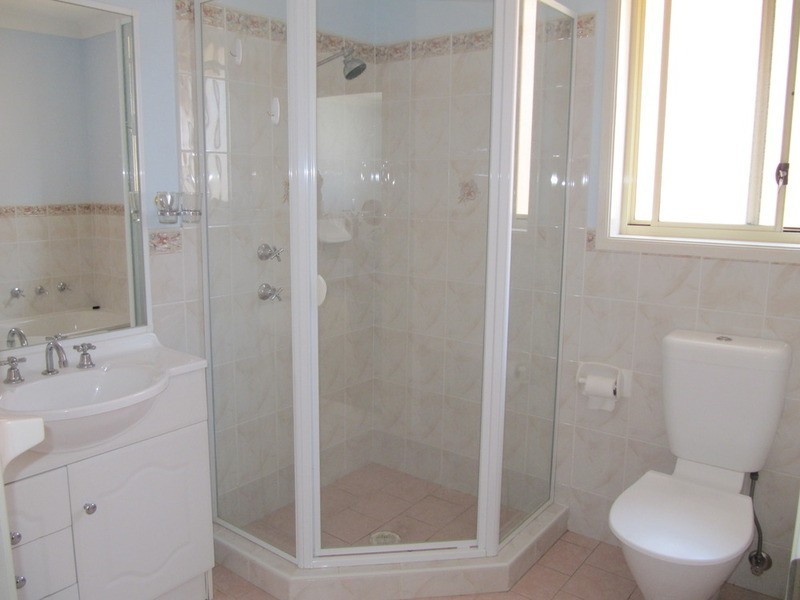 68 Earl Street, Canley Heights NSW 2166