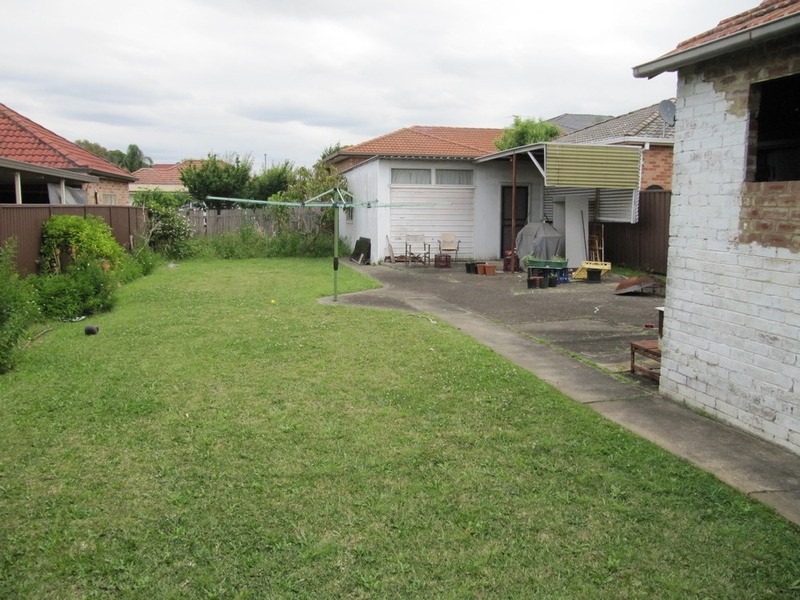 10 Telopea Street, Punchbowl NSW 2196