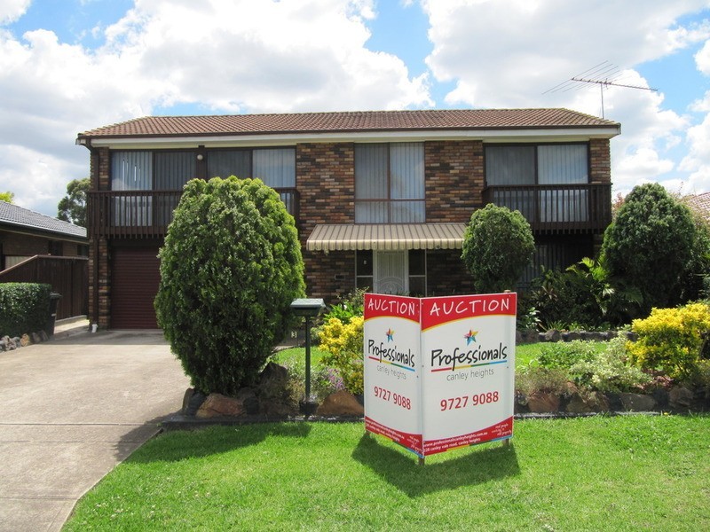 3 Howitt Place, Bonnyrigg NSW 2177