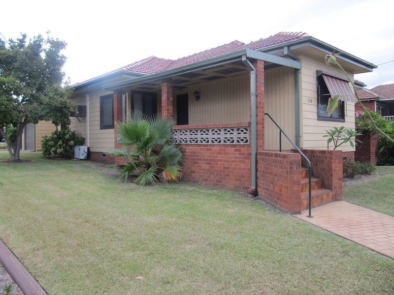 1 Mainsbridge Avenue, Liverpool NSW 2170