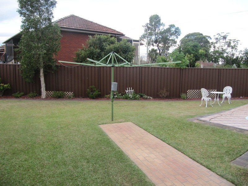 1 Mainsbridge Avenue, Liverpool NSW 2170