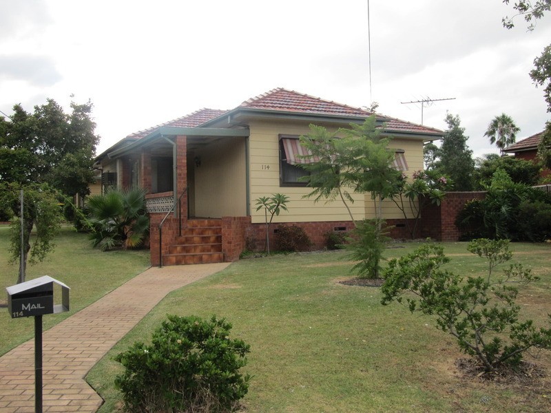 1 Mainsbridge Avenue, Liverpool NSW 2170