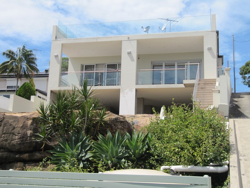Lugarno NSW 2210