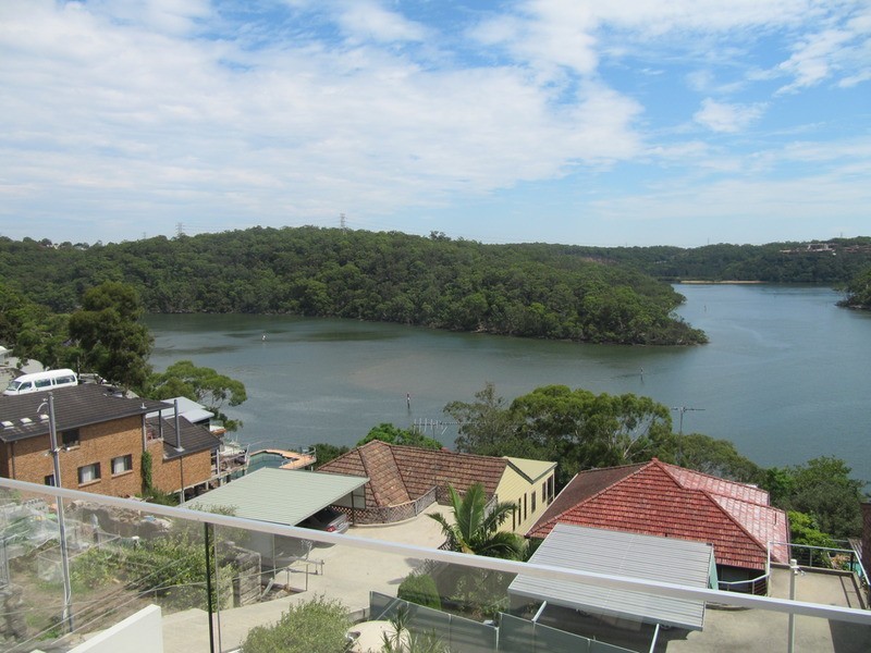 Lugarno NSW 2210