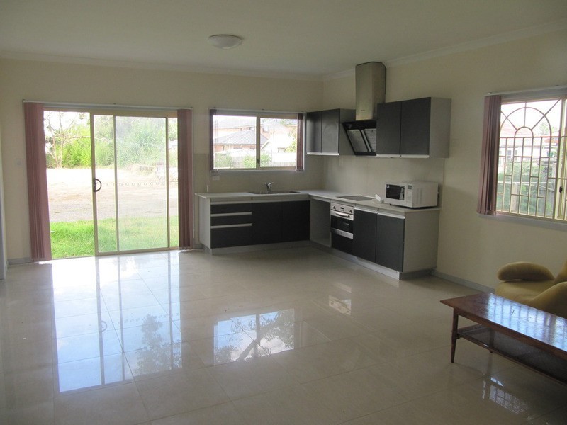 104  Lansdowne Road, Canley Vale NSW 2166