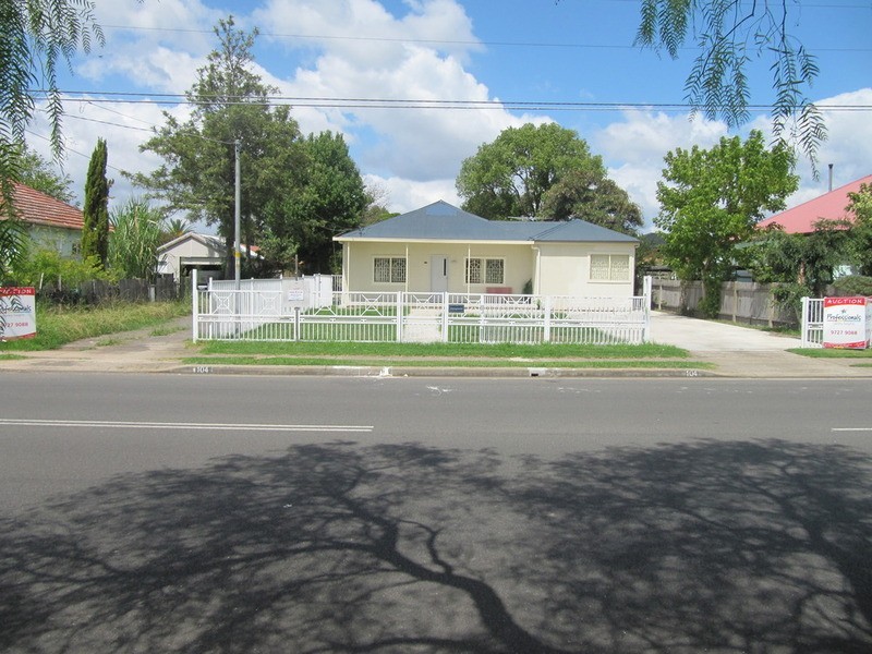 104  Lansdowne Road, Canley Vale NSW 2166