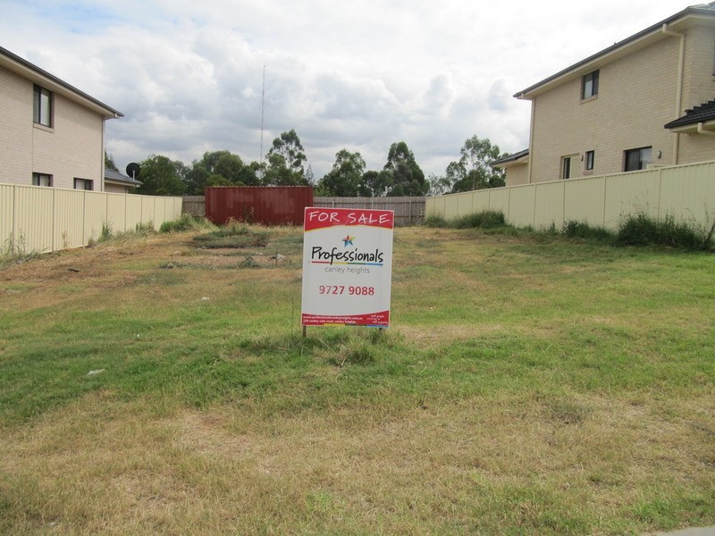 42 Flametree Street, Casula NSW 2170