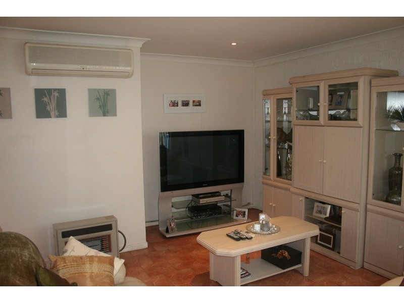 6  Greenfinch Street, Green Valley NSW 2168