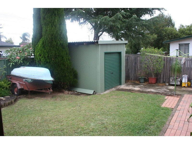 6 Thorney Road, Fairfield West NSW 2165