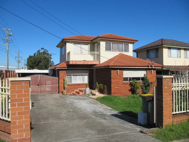 Fairfield West NSW 2165