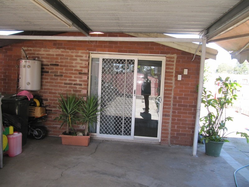 Fairfield West NSW 2165