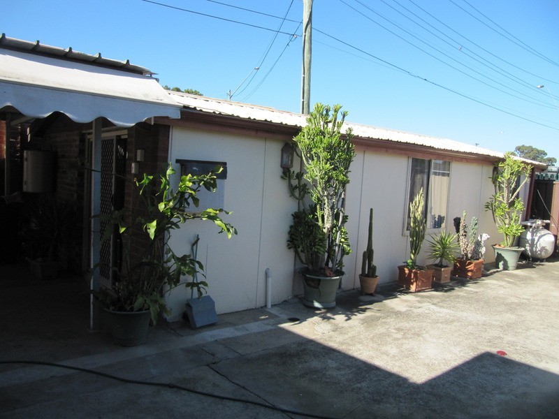 Fairfield West NSW 2165