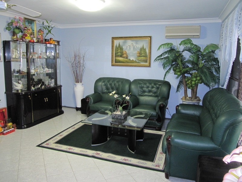 15 Humphries Road, Wakeley NSW 2176