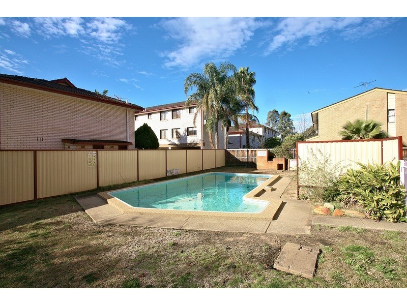 21/10 Clifford Avenue, Canley Vale NSW 2166