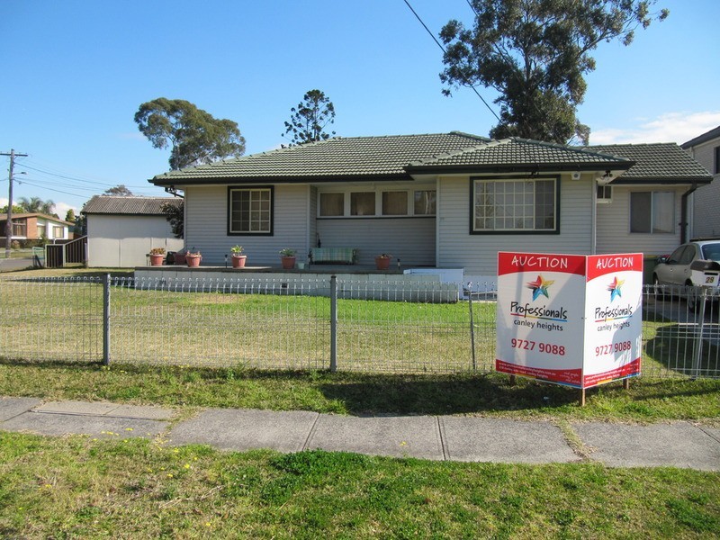 29  Van Dieman Crescent, Fairfield West NSW 2165