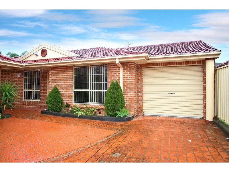 4/4 Peel Street, Canley Heights NSW 2166