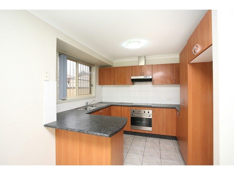 4/4 Peel Street, Canley Heights NSW 2166