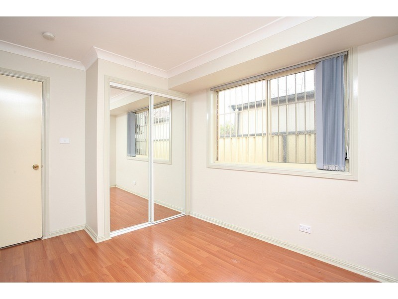 4/4 Peel Street, Canley Heights NSW 2166
