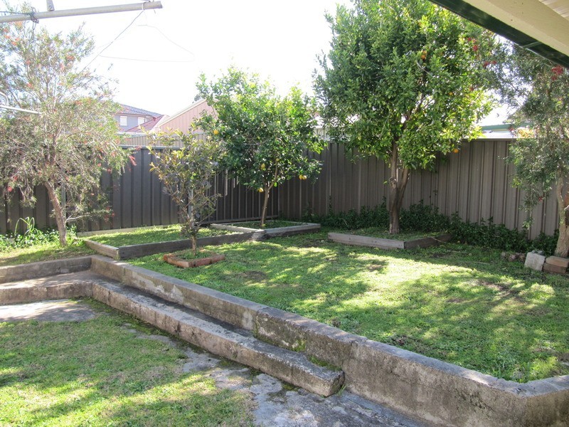 101 Derria Street, Canley Heights NSW 2166